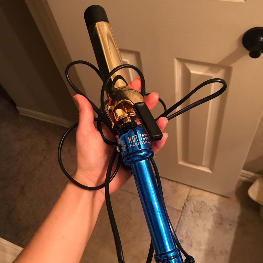 Brand new hot tools curling iron